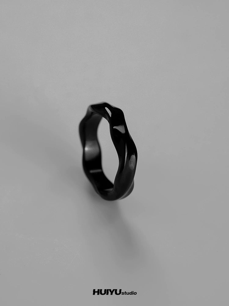 Mobius Black Men's Closed Mouth Normcore Style Ring