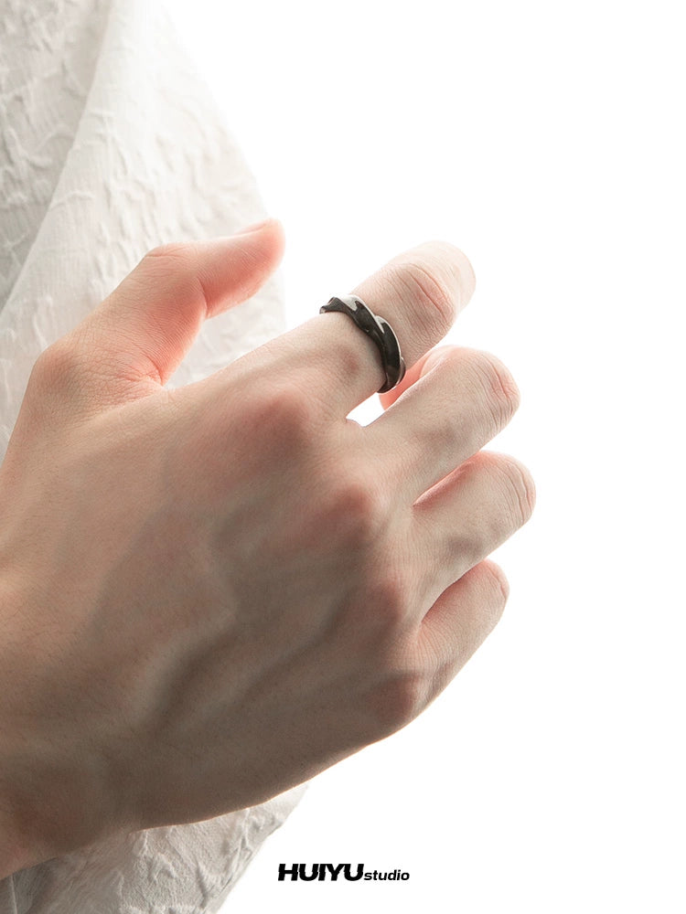 Mobius Black Men's Closed Mouth Normcore Style Ring